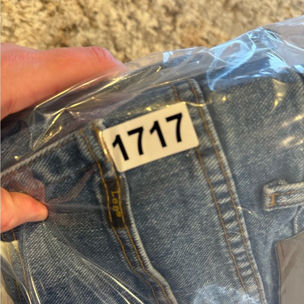 Lee jeans men’s modified length 34x33 (tag 34x36) blue Regular Straight cotton